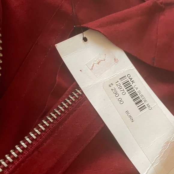 Women’s Suede Skirt - Picture 4 of 5